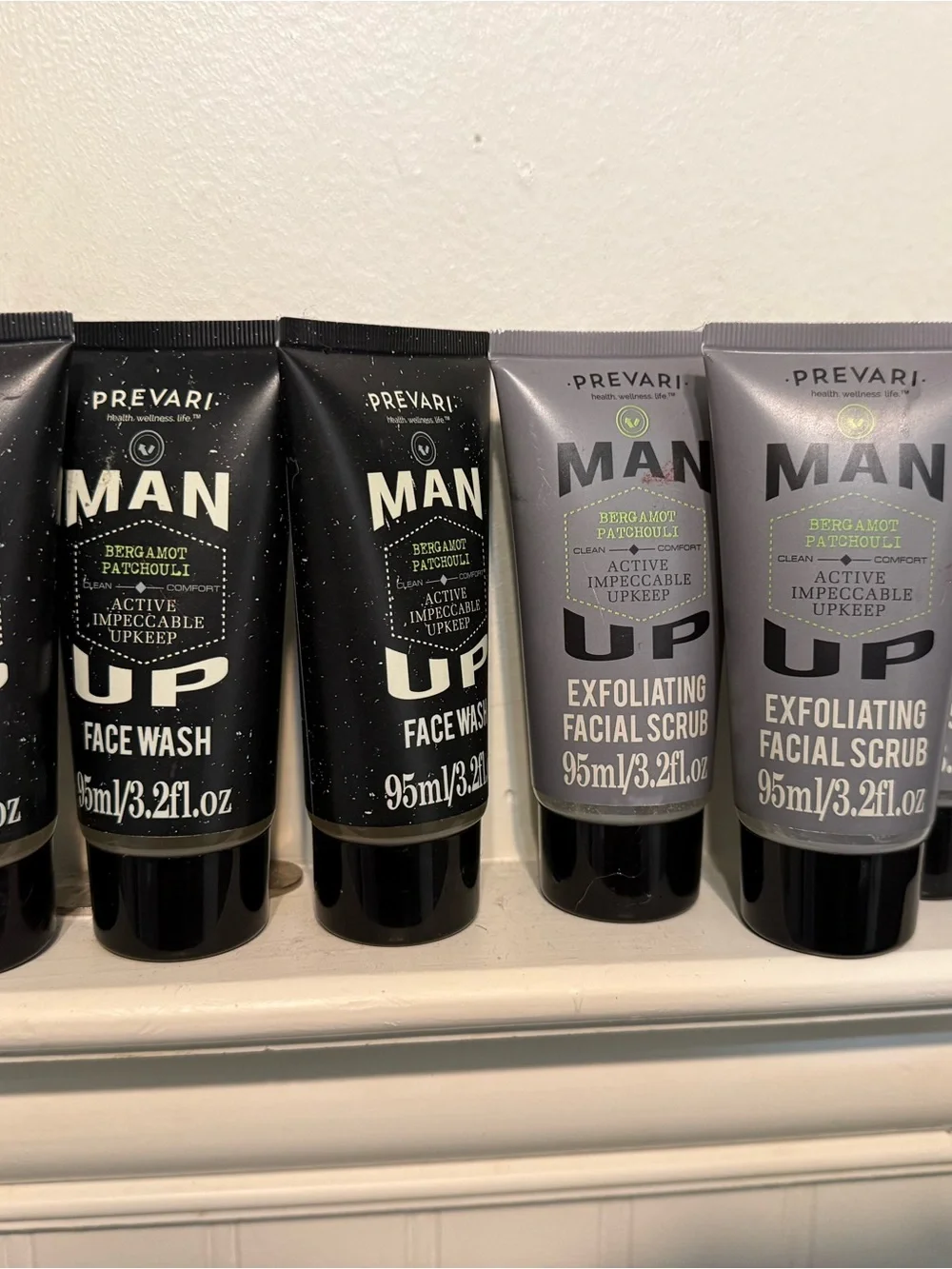PREVARI MAN Dual Face Wash & Exfoliating Scrub - Black, Gray